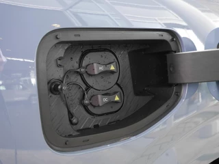 Leapmotor B10 Design ProMax 67.1 kWh | Wltp 434km | 750kg trekgewicht | Stoel en stuur verwarming | 360 graden camera | Lederen bekleding | Panoramadak | Led | Regensensor | Sfeerverlichting | Elektrisch verstelbare voorstoelen / 56