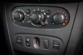 Dacia Sandero 0.9 TCe SL Royaal  Airco/Trekhaak / 6