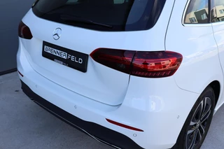 Mercedes-Benz B-Class 200 Luxury Line Panoramadak / Stuurwielverwarming / Stoelverwarming / 9
