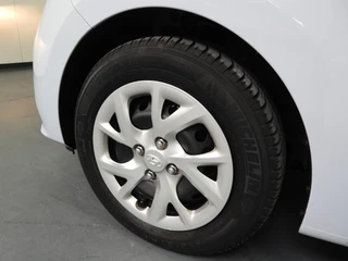 Hyundai i10 1.0i Comfort Smart Pack NAVI/AIRCO/CRUISE/PDC! / 26