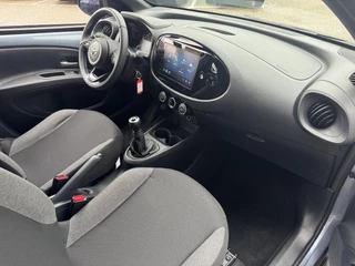 Toyota Aygo X PLAY / 5