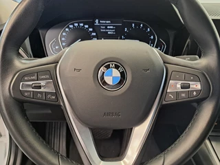 BMW 3 Serie 318i Executive  Navigatie Clima Cruise PDC LM 157 PK! 24 Maanden garantie* (Vraag naar de voorwaarden) / 11