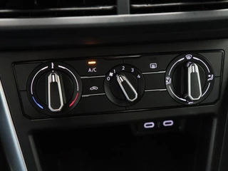 Volkswagen Polo 1.0 TSi Life | Airco | Parkeersensoren | Adaptive Cruise | CarPlay | Navigatie | 15 Inch | 91.095 Km !! / 26