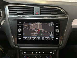 Volkswagen Tiguan 1.5 TSI 150pk DSG ACT Comfortline Business Navigatie Parkeersensoren App-Connect DAB+ / 9