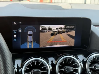 Mercedes-Benz GLA 250 e Business Solution AMG / 33
