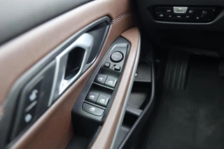 BMW 3-serie 320e|Automaat|Plug in hybride|Camera|Leer|Cruise control|Apple carplay/Android auto| / 30