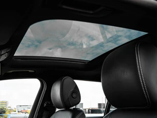 Mercedes-Benz GLC-klasse 250 4MATIC Premium Plus AMG | Panoramadak | Trekhaak | Memory | Camera | Distronic Pro | 20" | Dealeronderhouden / 13