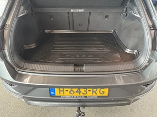 Volkswagen T-Roc 1.5 TSi 150PK DSG Sport Bns R-Line  AFN.TREKHAAK/19INCH/CAMERA/NAVI/VIRTUAL/CARPLAY/PDC / 28