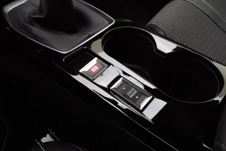 Peugeot 208 1.2T 100pk GT | Demo | Navigatie | Climate & Cruise Control | 3D-Cockpit | Parkeersensoren | Camera / 30