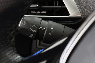 Peugeot 3008 1.2 PureTech GT Black Pack Trekhaak Keyless Stoelverwarming / 40