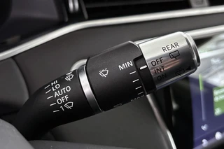 Land Rover Range Rover Evoque 1.5 P300e AWD SE Leder Memory Stuur-Stoelverwarming Camera / 42