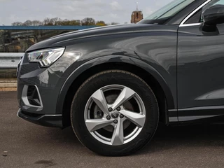 Audi Q3 35 TFSI Advanced | Panoramadak | Matrix LED | Camera | ACC | Virtual Cockpit | Apple CarPlay | Stoel-/stuurverwarming  | Navigatie | 18" | 1e Eig. / 43