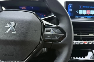 Peugeot 208 1.2T Allure Pack 100pk | Navigatie | Adaptive Cruise Control | Stoelverwarming | Climate Control | Achteruitrijcamera | LED koplampen | 3D Cockpit | 16'' Lichtmetalen velgen | Apple Carplay & Android Auto / 20