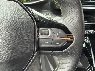 Peugeot 208 1.2 Turbo 100 PK GT | Navigatie | Zwart dak | Sportstoelen | Keyless Start | 17" Lichtmetalen Velgen | Full LED Verlichting | Climate Control | Cruise Control | Camera | Parkeersensoren | Dodehoek detectie | / 25