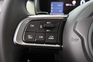 Jeep Avenger 1.2 e-Hybrid Altitude Achteruitrijcamera Apple CarPlay 17" / 25
