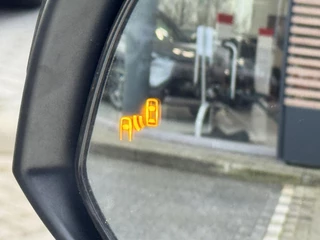 Toyota RAV4 2.5 HYBRID AWD BI-TONE PANO-DAK STOELVERW BLIND-SPOT 360° CAMERA PARK-SENSOREN APPLE/ANDROID EL-ACHTERKLEP / 31