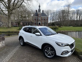 MG EHS 1.5 TGDI Luxury PHEV / 5