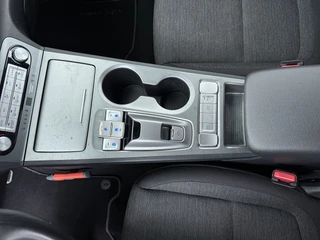 Hyundai Kona EV Comfort 64 kWh - SOH 94,5%  - Airco - Keyless Entry - Apple CarPlay/Android Auto - Achteruitrijcamera - Virena Zekerheidspakket €895,- / 33