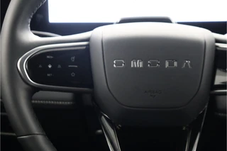Omoda 5 EV Premium 61 kWh *DEMO* - Full Options! - Stuur-/stoelverwarming - Draadloze Apple Carplay of Android Auto - Schuif-/kanteldak - 7 jaar of 150.000km Fabrieksgarantie / 22