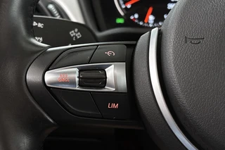BMW X2 xDrive25e M Sport Panoramadak Head-Up Harman Kardon Elektrische Stoelen / 34