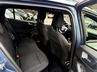 Ford Focus Wagon 1.0 EcoBoost Hybrid ST Line  Fullmap Navigatie, 17''Lmv / 18