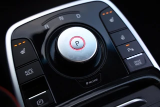 Kia e-Niro DynamicPlusLine 64 kWh|Schuif-kanteldak|Stoelverwarming|Camera|Clima|Cruise|Telefoon / 29