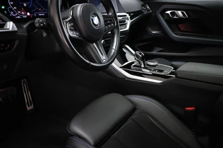 BMW 2-serie Coupé M240i xDrive High Executive | SCHUIFDAK | HARMAN KARDON | HEAD UP | DRAADLOZE LADER / 32