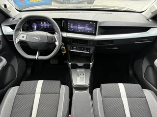 Opel Frontera 1.2 Turbo 145Pk Automaat Hybrid GS | DEMO | Climate control | Navigatie | Winterpakket | Camera | Parkpilot | Led | Private-Glas | Elektrisch Pakket | LM-Velgen / 41