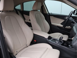 BMW 2 Serie Gran Coupé 218i Luxury Line  | Leder | Stoelverwarming | Org. NL / 18