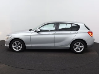 BMW 1-serie 118i | Stoelverwarming | Cruise Control | Parkeersensoren | Navigatie / 2
