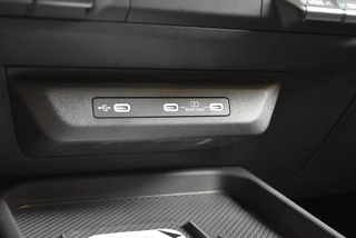 Kia Seltos 1.6 T-GDI DCT7 X-Line Demo Edition / 36