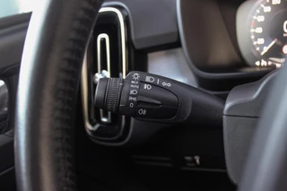 Volvo XC40 1.5 T3 Momentum Pro | 1e eigenaar | NL auto | Inc btw | Cruise control | Climate control | LED | Navigatie | Bluetooth | 18 inch | Trekhaak | Half leer | 163 pk / 22