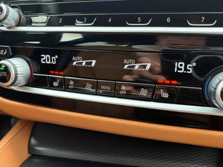 BMW 5-serie Touring 530e Executive M-SPORT - LEER - ACC - STOELVERWARMING / 33