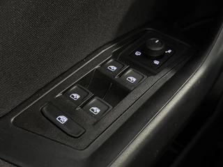 Volkswagen T-Roc 1.0 TSI Life  | Clima | Carplay | PDC voor + achter | LM velgen | ( Vestiging - Nieuwegein ) / 13