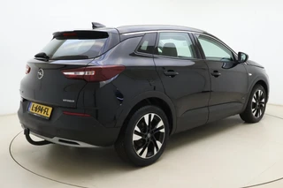 Opel Grandland X 1.6 Turbo Hybrid Business Elegance 225 PK Automaat | Trekhaak | Camera | Keyless | Elektrische achterklep | Climate control | Stoelverwarming | Dakrails / 2