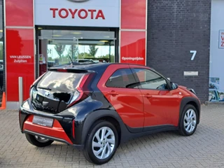 Toyota Aygo X Pulse Automaat APPLE & ANDROID ACHTERUITRIJCAMERA STOELVERWARMING / 2
