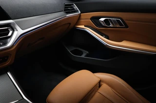 BMW 3-serie 330e xDrive eDrive M-Sport Edition | MEDIA PACK | STUURVERWARMING | TREKHAAK | 19" / 41