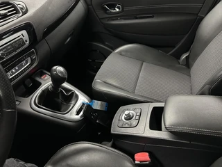 Renault Scénic 1.5 dCi Bose TREKHAAK NAVI CRUISE ECC LM. / 46
