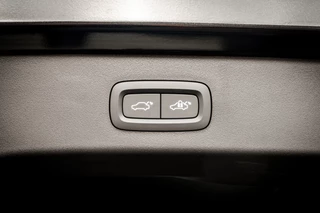 Lynk & Co 01 1.5 Plug-in Hybrid 262 Pk 360 Camera | Panoramadak | 75 km Elektrisch | Full Map Navi | NL Auto | 20 inch. LMV | 1e eigenaar / 59