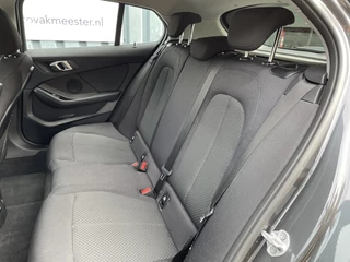 BMW 1 Serie 118i Executive / 23