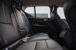 Volvo XC40 2.0 B3 Core MY2026|Leder|Keyless|PDC|Camera|Carplay / 9