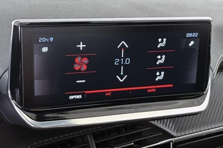 Peugeot 2008 1.2 PureTech GT Pack Stoelverwarming Keyless Achteruitrijcamera / 23