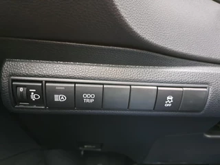Toyota Corolla Hybrid 140 GR Sport SCHUIF/KANTELDAK PARKEERSENSOREN STOELVERW LM-VELGEN APPLE/ANDROID DRAADLOOS-LADEN CAMERA KEYLESS / 15
