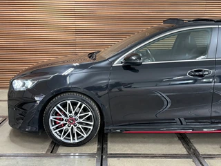 Kia Ceed 1.6 T-GDi GT 204pk | Facelift | VOL! | Pano | LED | Virtual | JBL | ACC | BCA | LFA | Wireless Charg | CarPlay / 48