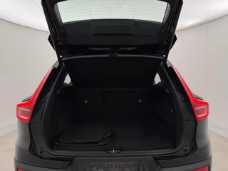 Volvo XC40 1.5 T3 Momentum | Trekhaak | Adaptive Cruise | Camera | Stoelverw. / 21