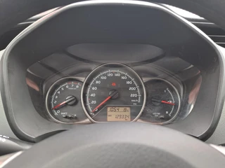 Toyota Yaris 1.0 VVT-i Aspiration AIRCO ONDERHOUDSBOEKJES TREKHAAK / 10