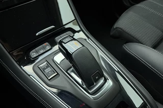 Opel Grandland 1.2 Turbo Level 3 | Adaptive Cruise Control | Stoelverwarming | Verwarmd stuurwiel | Navigatie | Camera | Elektrische kofferklep | Full LED | Keyless Entry & Start | 1e Eigenaar / 18