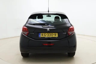 Peugeot 208 1.2 PureTech Blue Lion | Parkeersensoren | Navigatie | Radio | Stuurbediening | Climate control | Airco | / 12