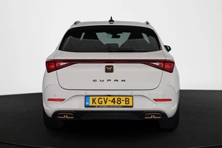 CUPRA Leon Sportstourer 1.4 e-Hybrid VZ 245 PK Achteruitrijcamera Apple CarPlay Stoel-Stuurverwarming / 16