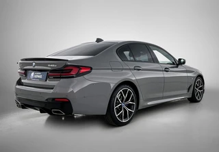 BMW 5-serie 545e xDrive M Sport | Camera | Adaptive Cruise | Stoelverwarming | / 2